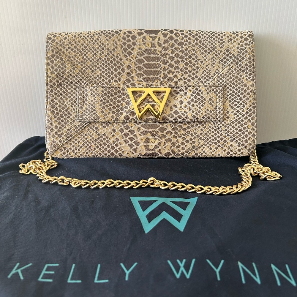 *NEW* Kelly Wynne Forever Classy Clutch